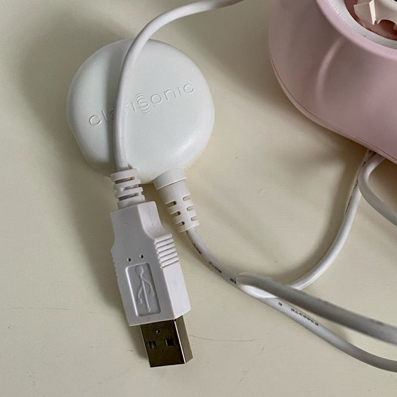 Clarisonic Mia 2 Sonic Cleansing System - Picture 4 of 6